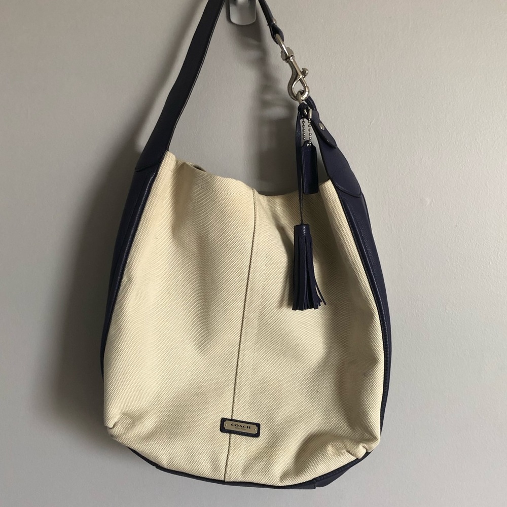 coach avery hobo canvas shoulder bag
